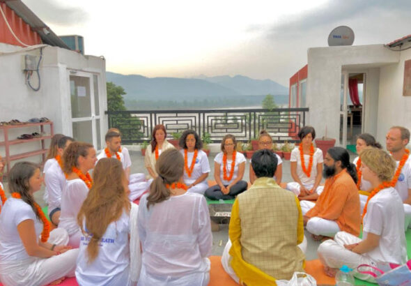 How-to-Maintain-Your-Yoga-Training-Routine-During-Festival-Season